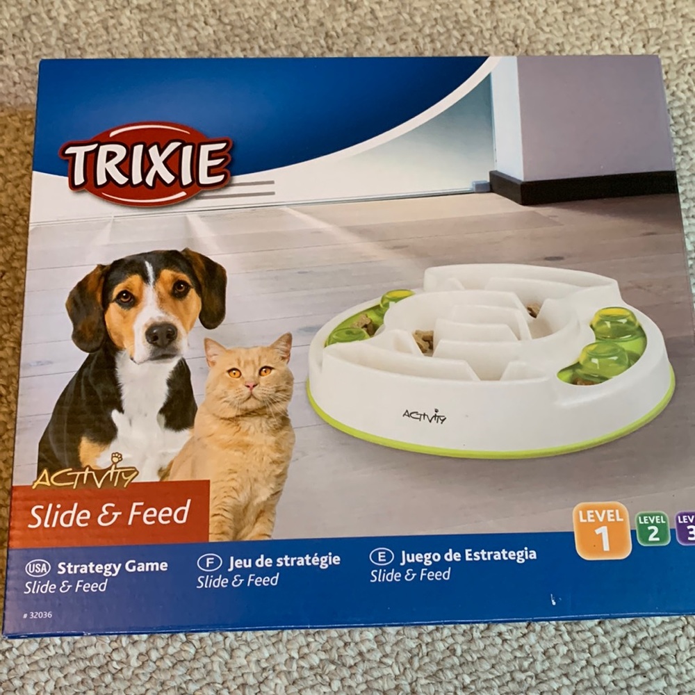 Trixie Move2Win Activity for Dogs. Like New